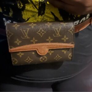 Authentic Vintage Louis Vuitton Ache Brown Monogram Clutch / Waist Pouch A20993